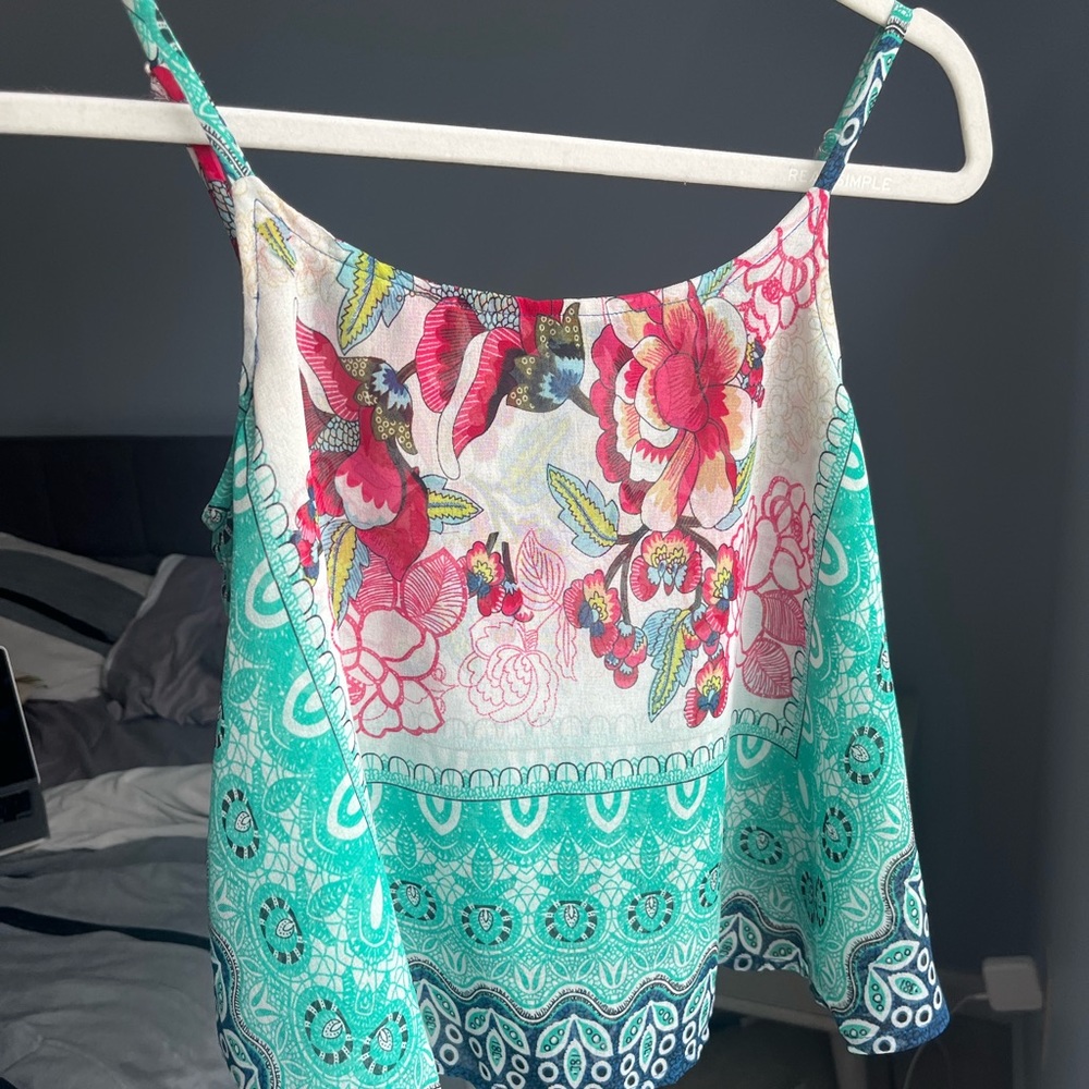 Patrons of Peace flowy tank top size xs